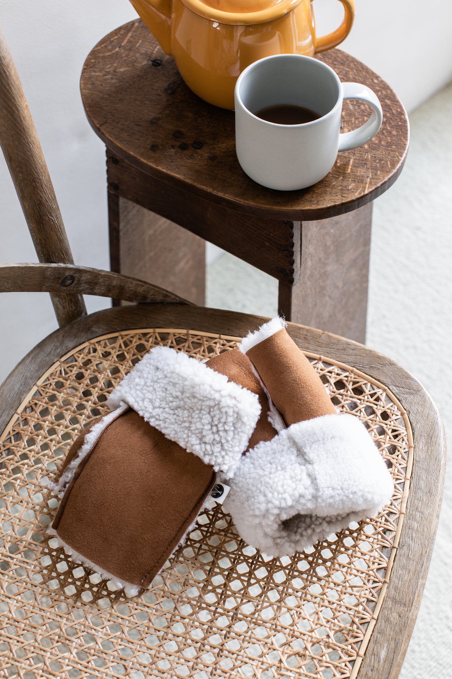 Fingerless Sheepskin Mittens Olive & Tan